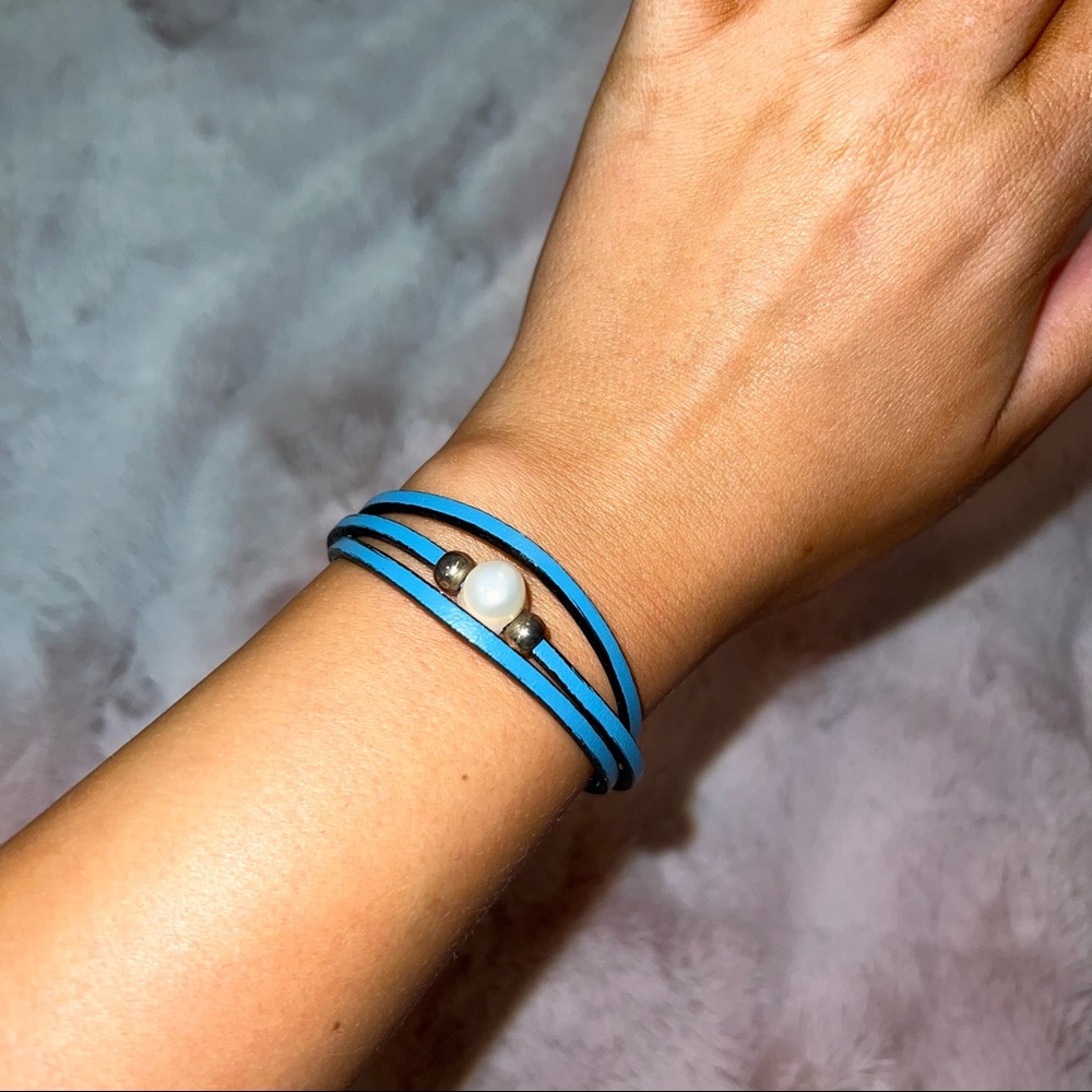 New Anthropologie Blue Leather Bracelet with pearl bead